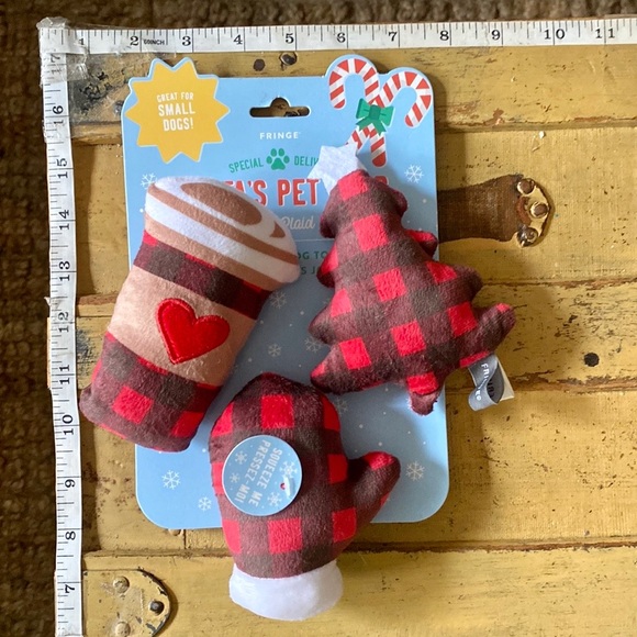 🎉❤️ HOST PICK❤️🎉BARKBOX DOG TOY SET🎄🐾🐶 HOLIDAY PLAID CHRISTMAS DOG TOYS NWT - Picture 2 of 6